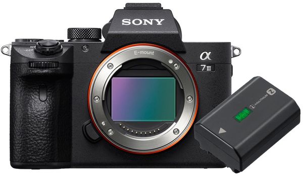 Sony Alpha 7 III (ILCE-7M3) + Sony Akku NP-FZ100 