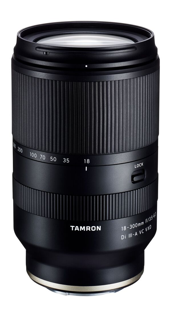 Tamron 18-300mm f/3.5-6.3 Di III-A VC VXD  Sony E-Mount